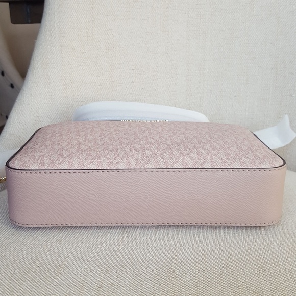 SOLD NWT Michael Kors LG Crossbody Bag Ballet Fawn - Picture 5 of 7